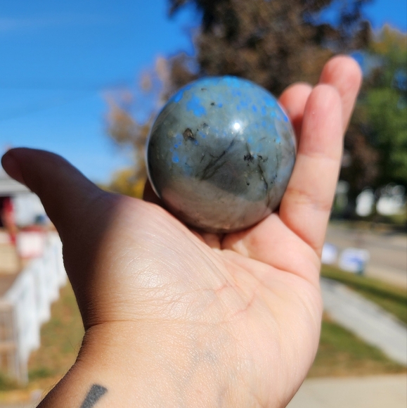 Labradorite Sphere - Picture 4 of 6